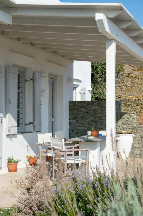 Grey House Villa Exámbela Eksteriør bilde